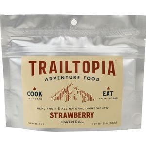 Trailtopia Oatmeal // Simple lightweight vegan backpacking food ideas from breakfast to dinner. These are delicious, easy to prepare & require little cleanup.