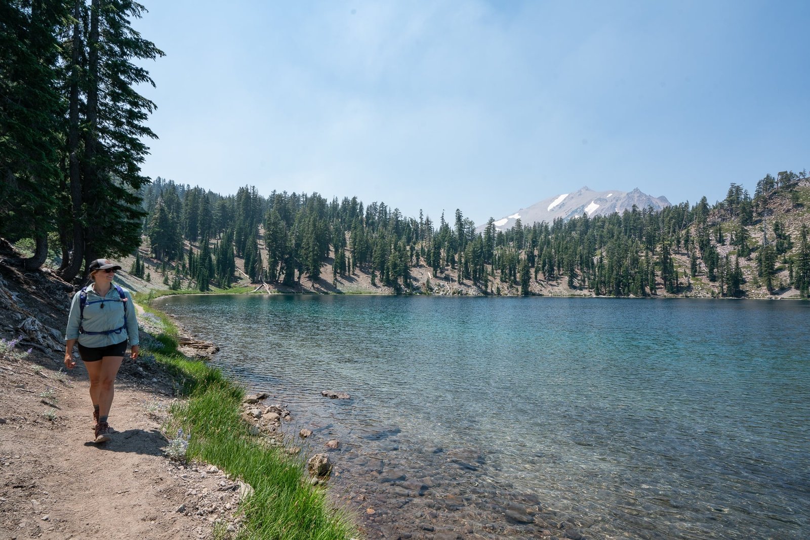 Shadow Lake // Boiling hot pots, alpine lakes, and big summits. Plan your trail adventures with our round-up of the best hikes in Lassen Volcanic Park in northern California.