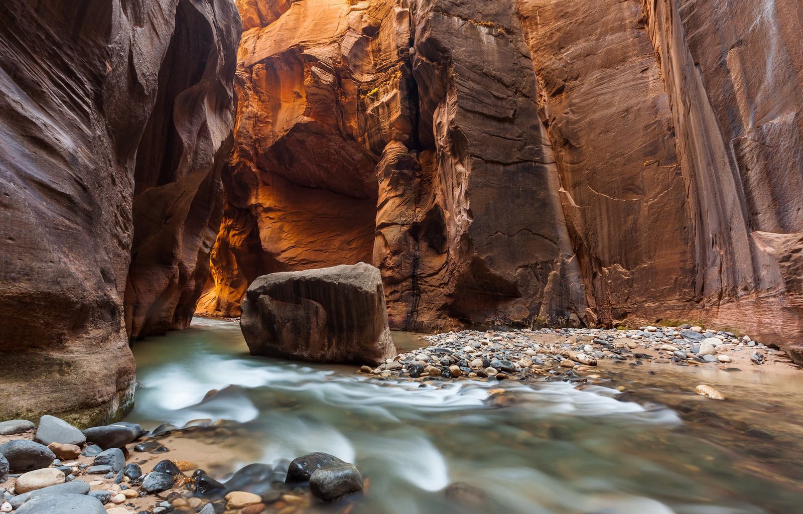 The Narrows in Zion National Park // A round-up of the best hikes in Utah. Explore Utah's epic landscapes and get tips for tackling these bucketlist trails.