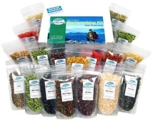 Harmony House // Simple lightweight backpacking food ideas from breakfast to dinner. These are delicious, easy to prepare & require little cleanup.