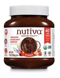Nutiva // Simple lightweight vegan backpacking food ideas from breakfast to dinner. These are delicious, easy to prepare & require little cleanup.